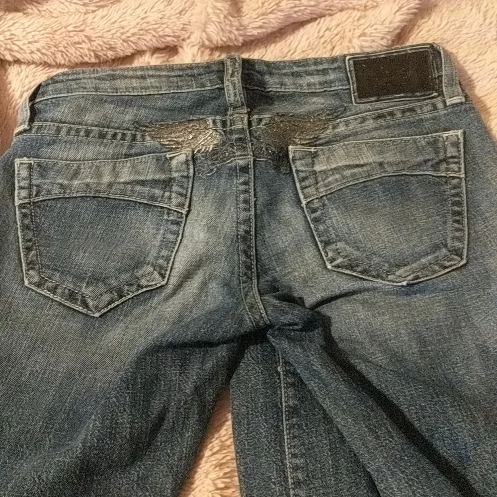 Robin's Jeans - Picture 4 of 5